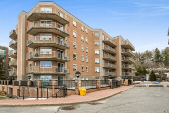 306 320 Centrum Boulevard, Orleans, ON, K1E 3X9 Canada