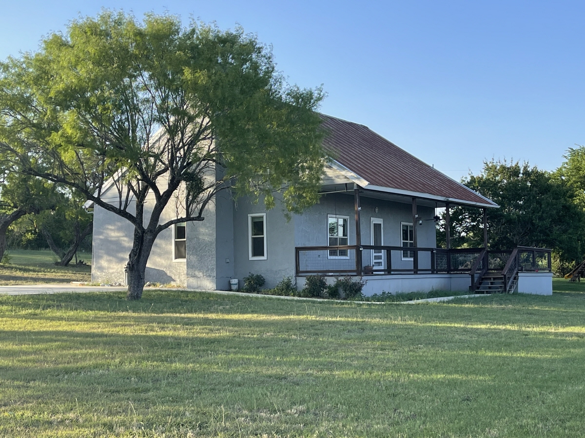 The HWY 21 Main House, Maxwell, TX, 78656 United States