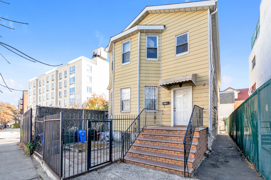 111-24 Northern Boulevard, Corona, NY, 11368 United States