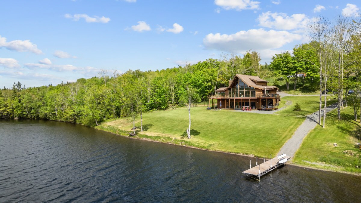 16 Sunset Lane, Eight Island Lake, B0H 1E0 Canada