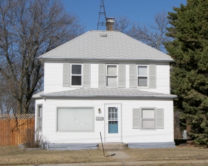 416 Bennett Street, Bottineau, ND