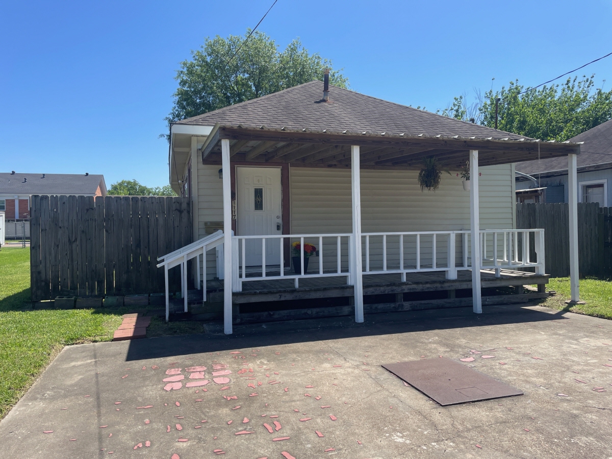 1117 Dallas St., Port Neches, TX, 77651 United States